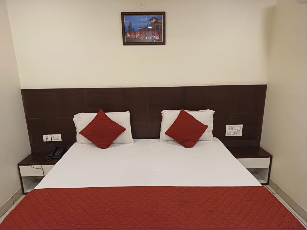 Hotel Rashika Palace ชัยปุระ ภายนอก รูปภาพ