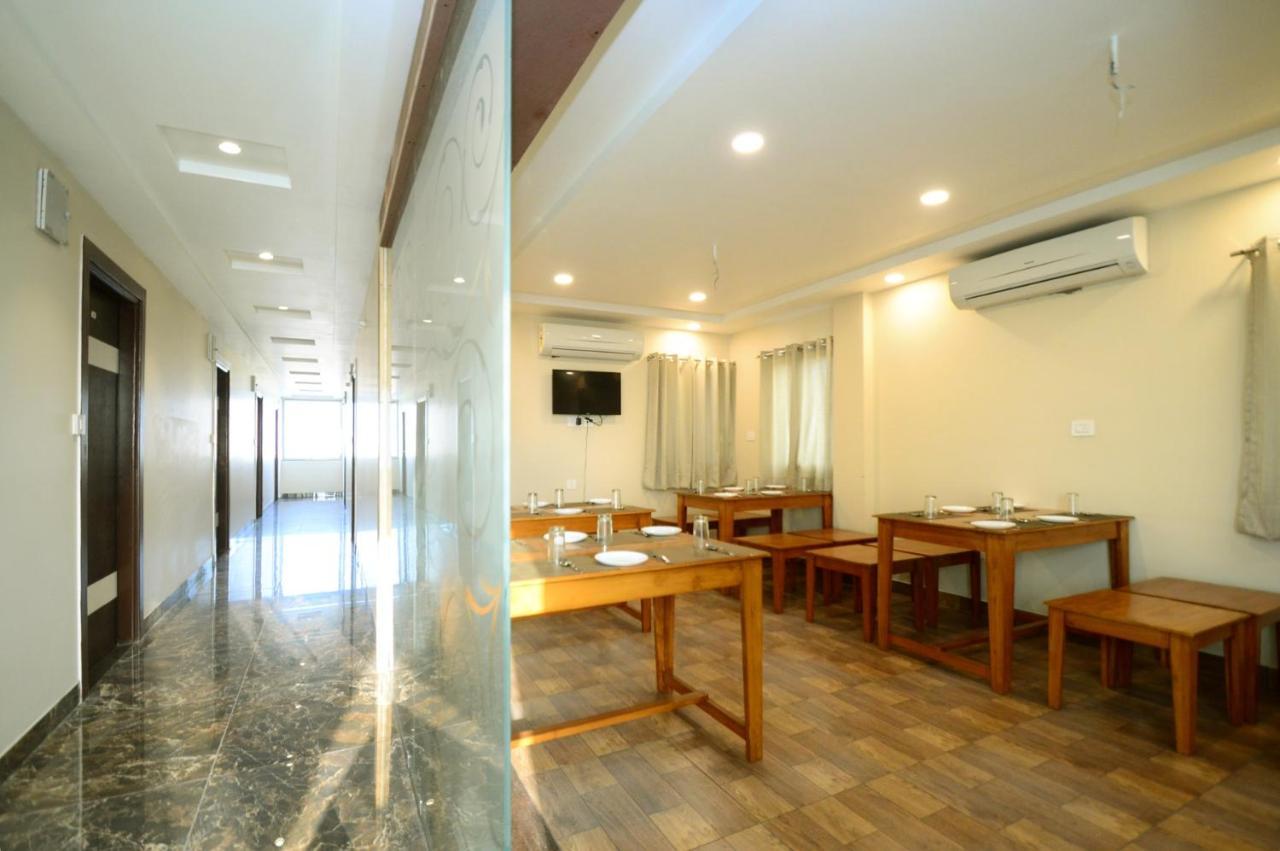 Hotel Rashika Palace ชัยปุระ ภายนอก รูปภาพ