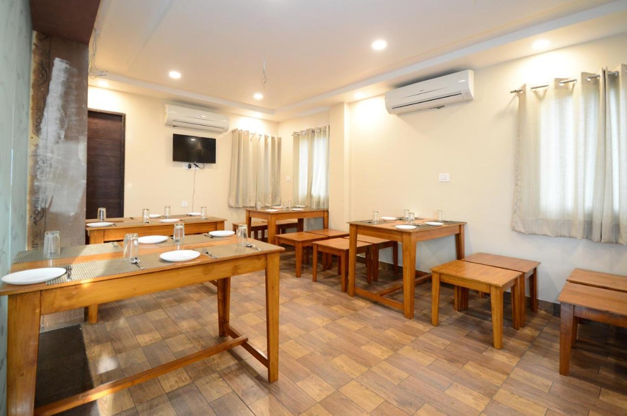 Hotel Rashika Palace ชัยปุระ ภายนอก รูปภาพ